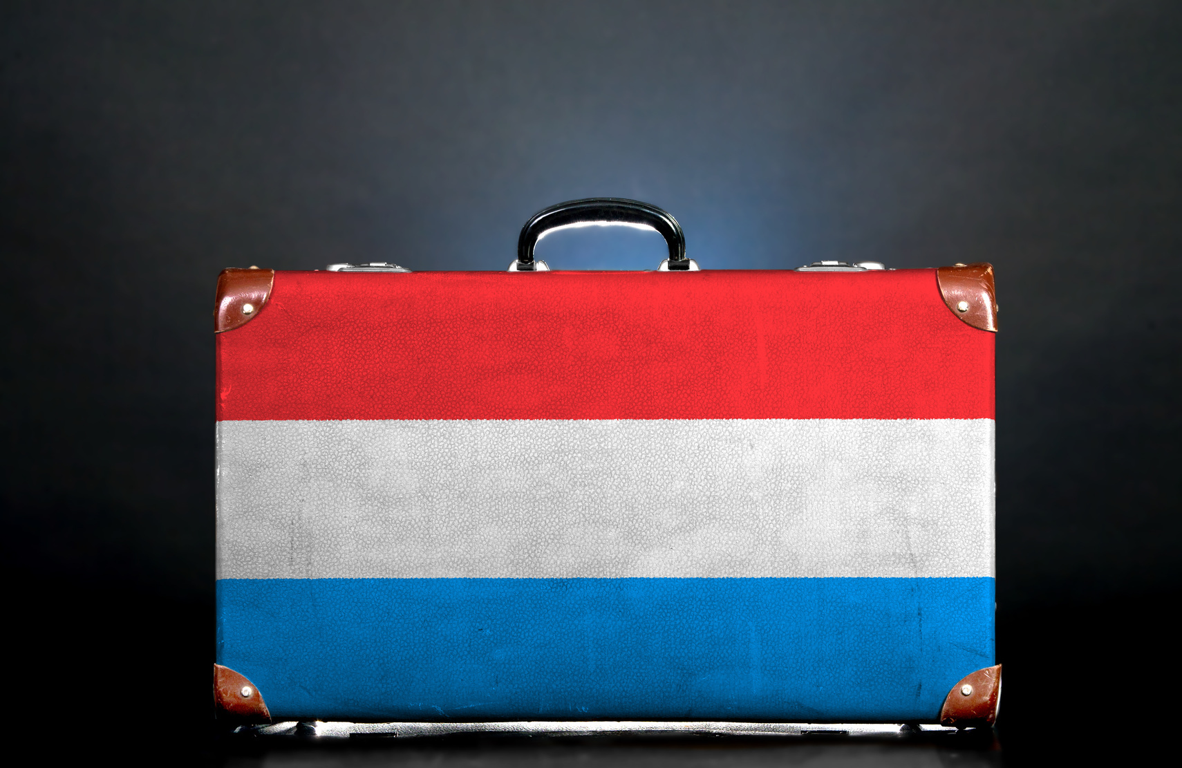Koffer mit Luxemburg-Flagge; Detektiv Luxemburg, Detektei Luxemburg, Privatdetektiv Luxemburg, Detektivagentur Luxemburg